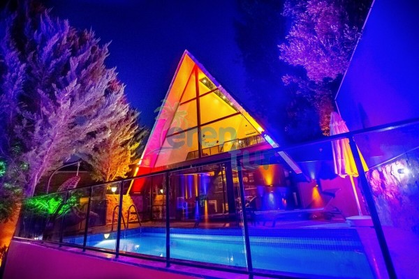 Kalkan İslamlar Mevkiinde 2 Kişilik Lüks Tatil Villası