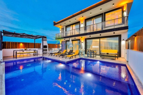 Kalkan Patara Mevkiinde 6 Kişilik Tatil Villası