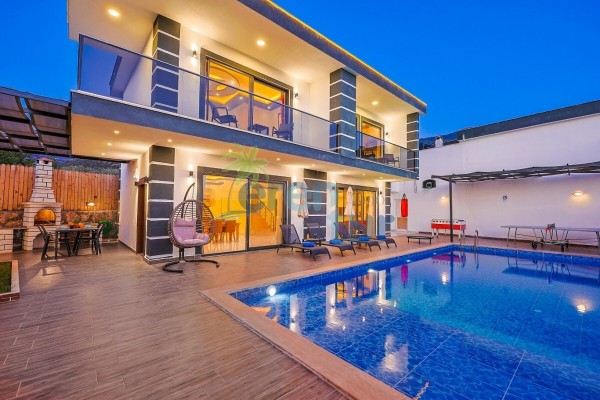 Kalkan Çavdır Mevkiinde 4 Kişilik Korunaklı Tatil Villası