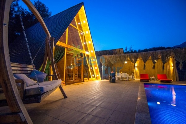 Kalkan Kışla Mevkiinde 4 Kişilik Tatil Villası